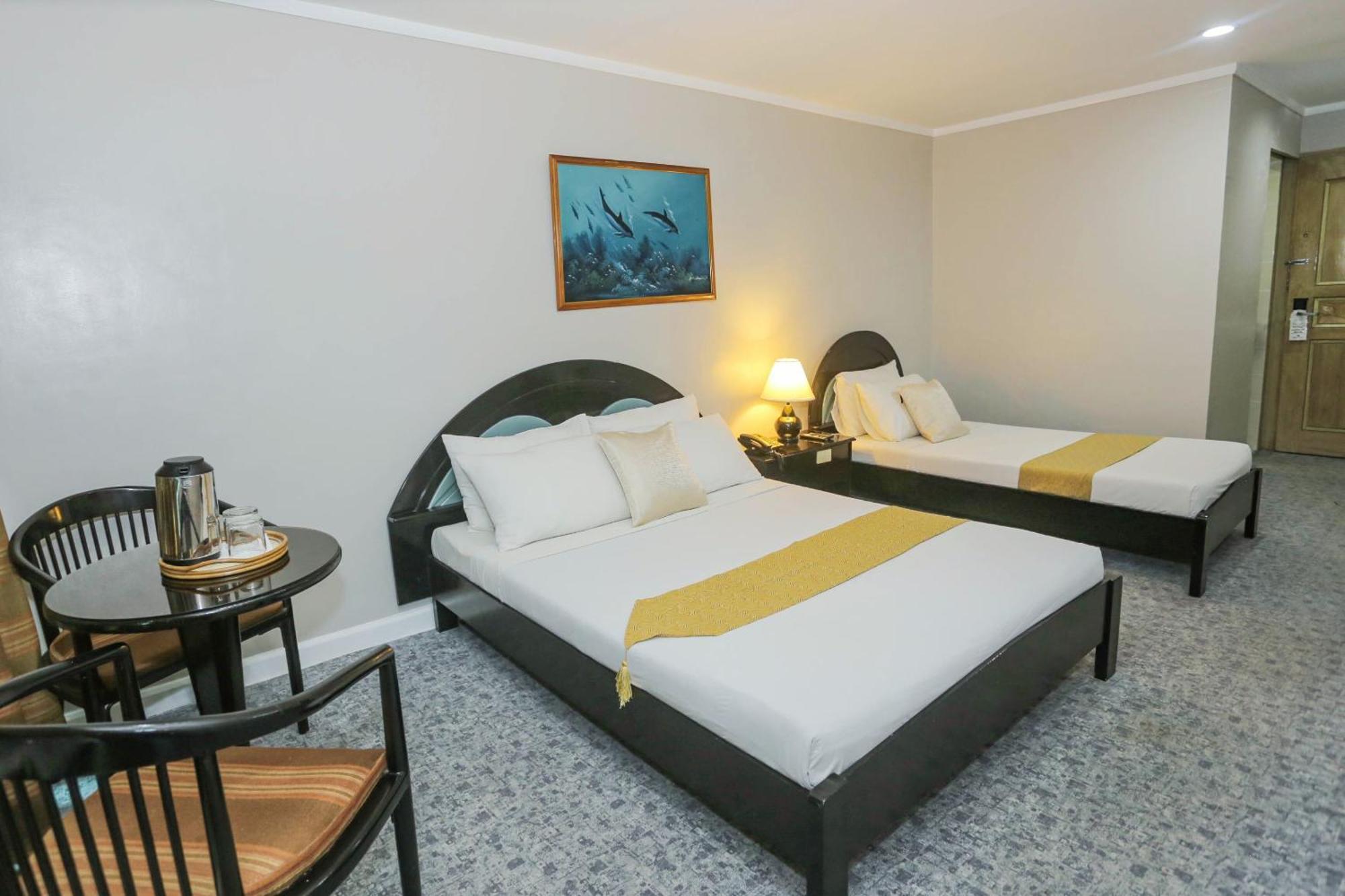 Holiday Plaza Hotel - Cebu Eksteriør billede